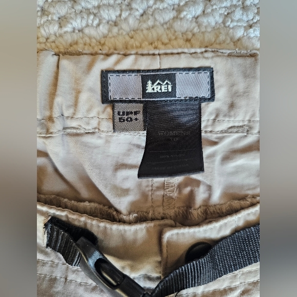 REI Sahara Convertible Hiking Pants 10 Tan Cargo Pants Durable Outdoor Wear - Picture 4 of 7